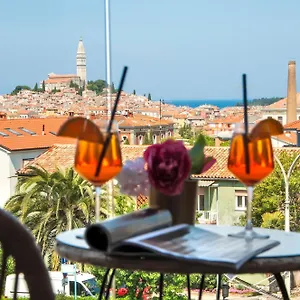 4* Couette-café Boutique Arion
