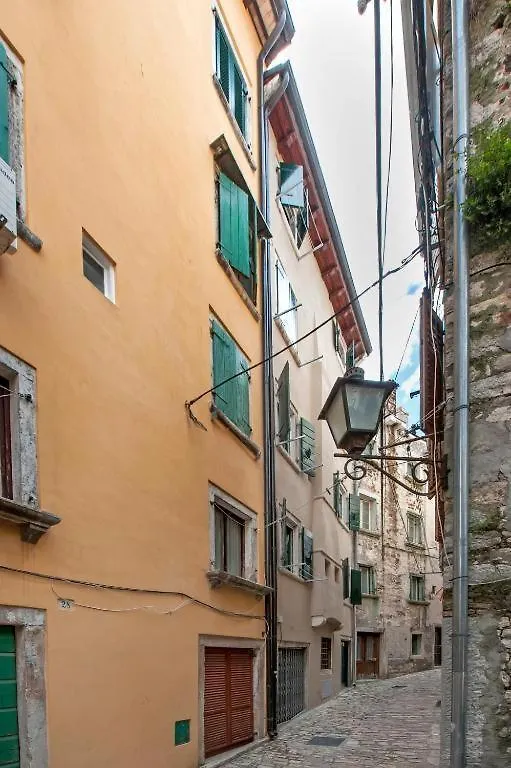 Antique Studio Oscar III Rovinj 0*,  Croatia