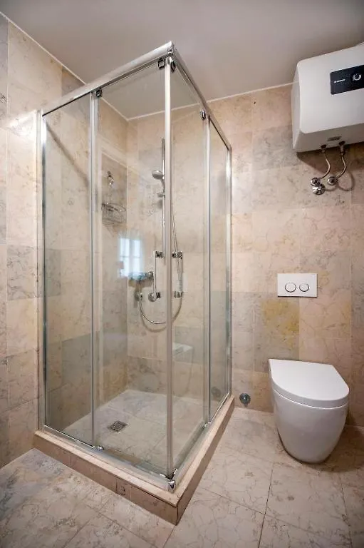 Antique Studio Oscar III Rovinj Apartment